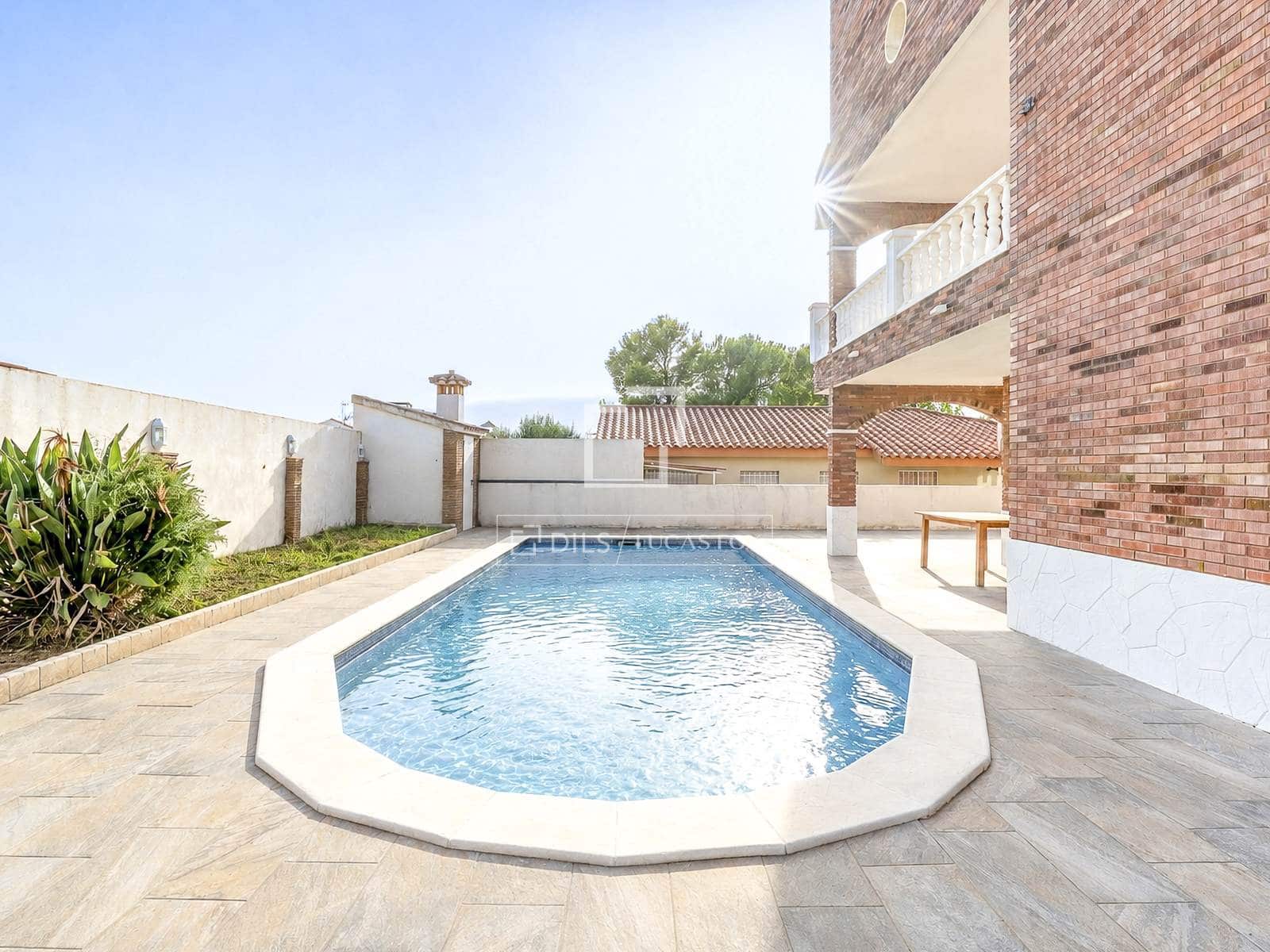 5 soverom Villa til salgs i Cambrils med svømmebasseng garasje - € 585 000 (Ref: 10057162)