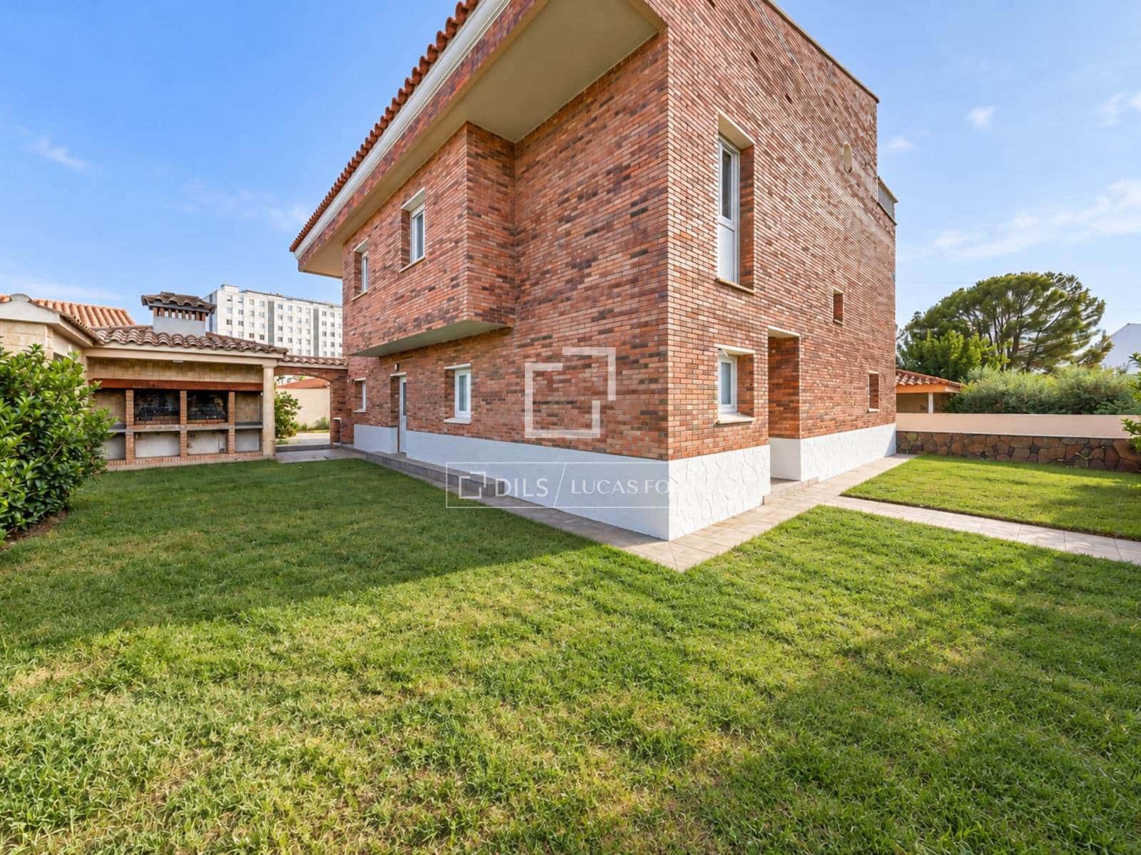5 soverom Villa til salgs i Cambrils med svømmebasseng garasje - € 585 000 (Ref: 10057162)