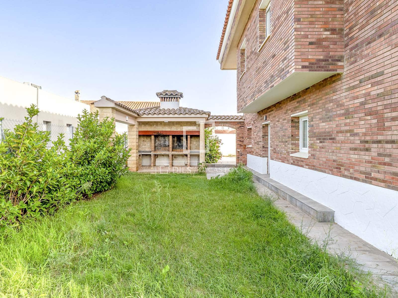 5 bedroom Villa for sale in Cambrils with pool garage - € 585,000 (Ref: 10057162)