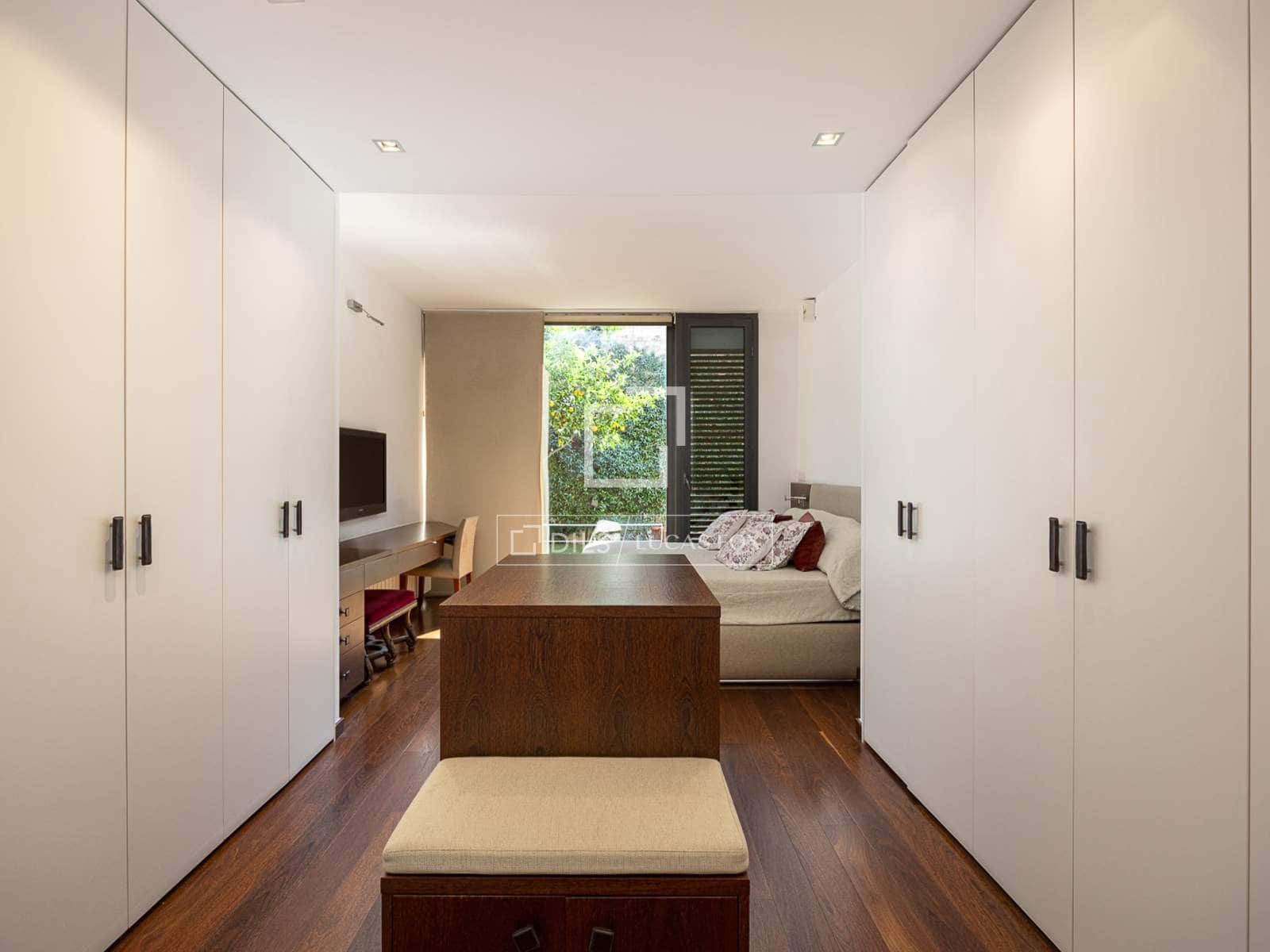 4 bedroom Villa for sale in Barcelona city with pool garage - € 2,750,000 (Ref: 10057343)