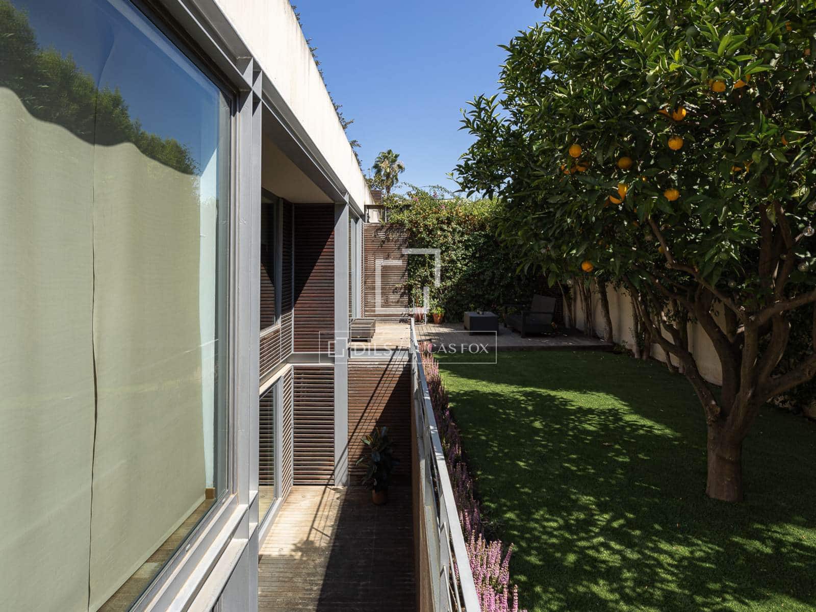 4 bedroom Villa for sale in Barcelona city with pool garage - € 2,750,000 (Ref: 10057343)