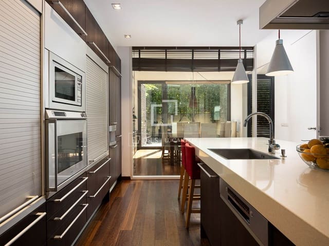 4 bedroom Villa for sale in Barcelona city with pool garage - € 2,750,000 (Ref: 10057343)