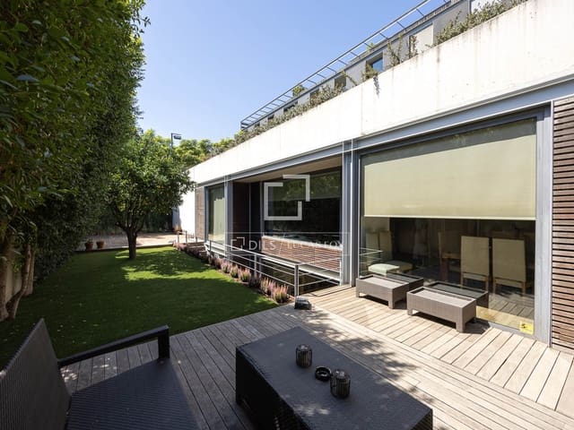 4 bedroom Villa for sale in Barcelona city with pool garage - € 2,750,000 (Ref: 10057343)