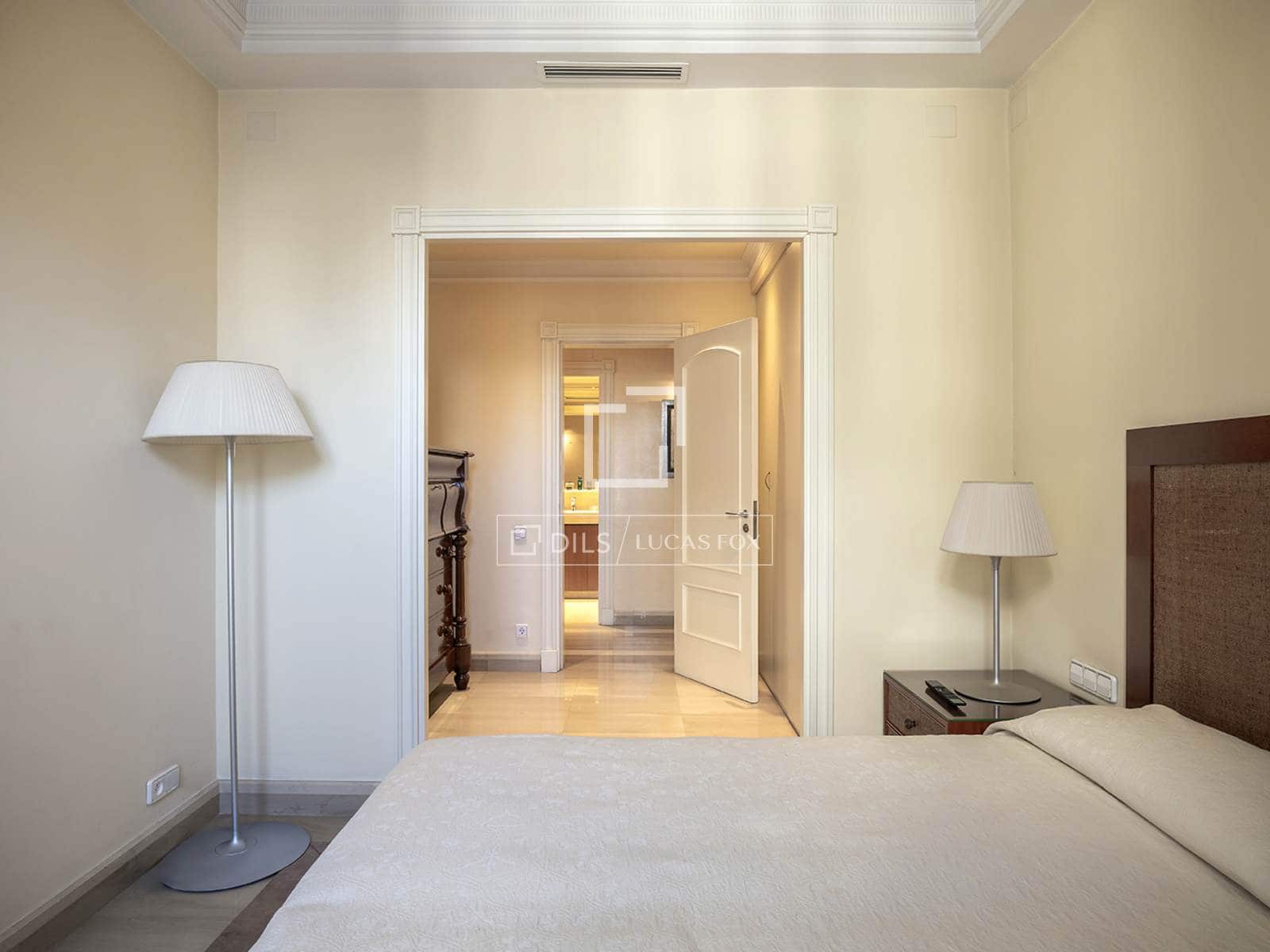 3 quarto Apartamento para arrendar em Barcelona cidade com garagem - 7 835 € (Ref: 10057563)