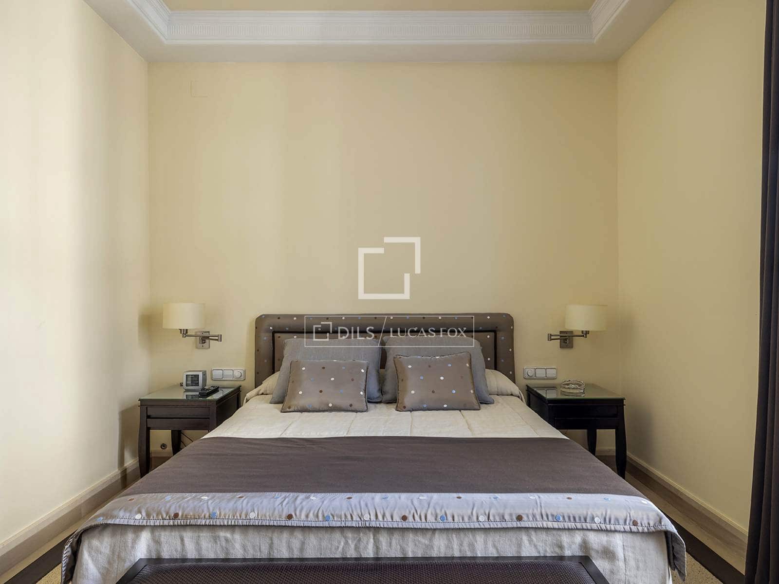 3 quarto Apartamento para arrendar em Barcelona cidade com garagem - 7 835 € (Ref: 10057563)