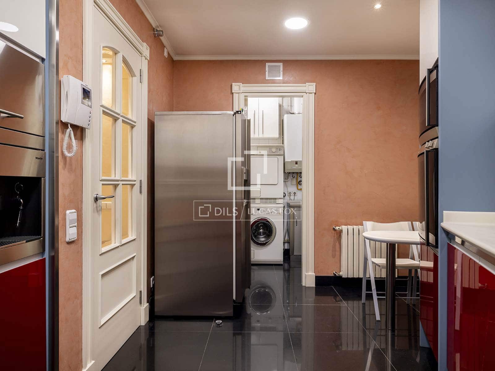 3 quarto Apartamento para arrendar em Barcelona cidade com garagem - 7 835 € (Ref: 10057563)