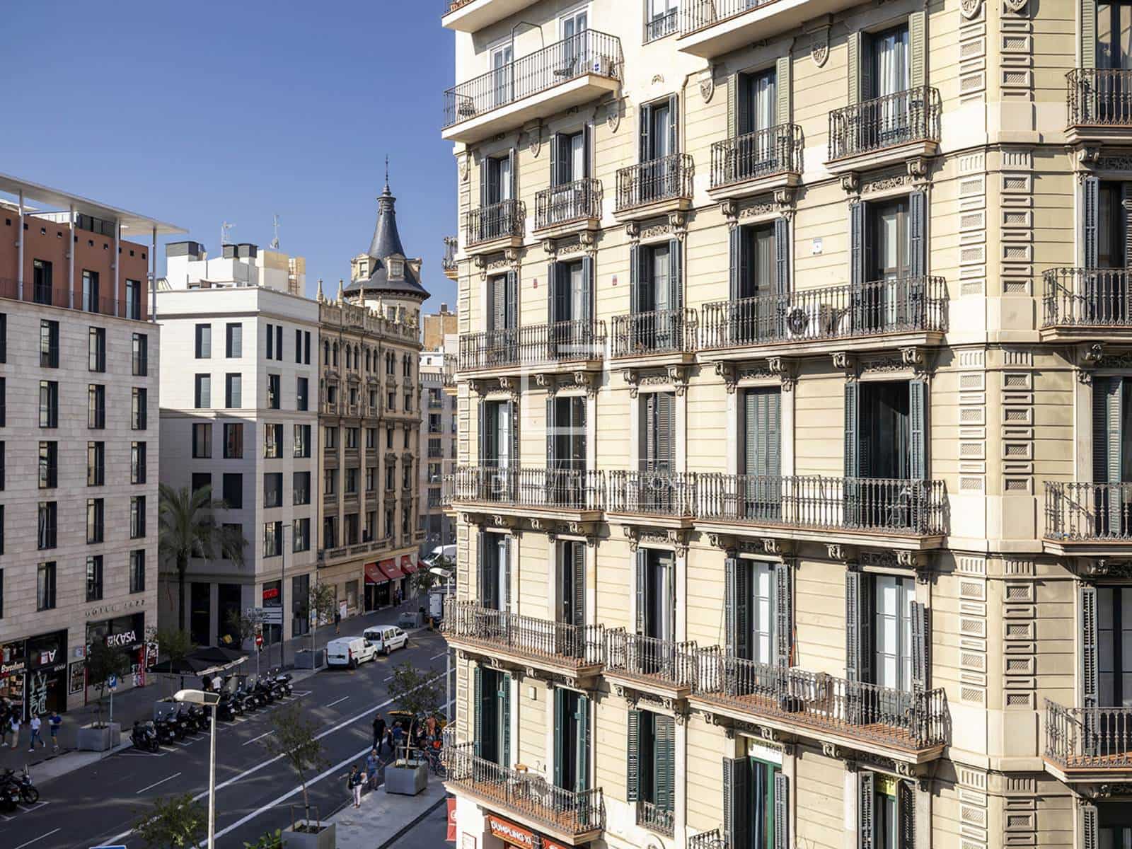 3 quarto Apartamento para arrendar em Barcelona cidade com garagem - 7 835 € (Ref: 10057563)