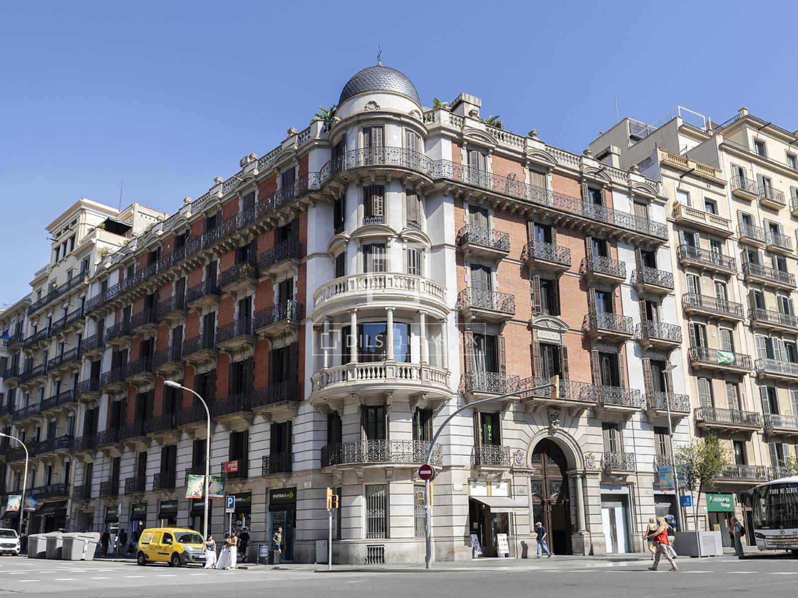 3 quarto Apartamento para arrendar em Barcelona cidade com garagem - 7 835 € (Ref: 10057563)