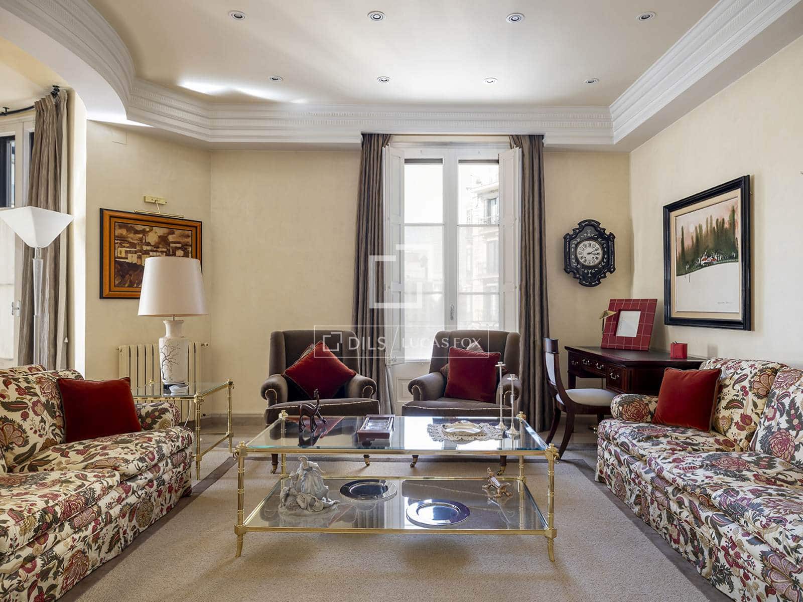 3 quarto Apartamento para arrendar em Barcelona cidade com garagem - 7 835 € (Ref: 10057563)