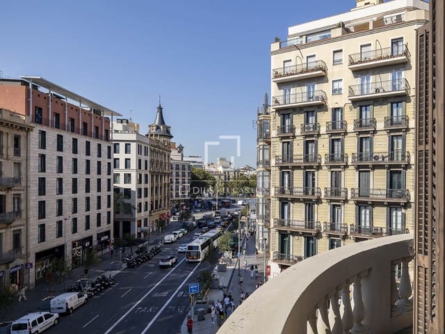 3 quarto Apartamento para arrendar em Barcelona cidade com garagem - 7 835 € (Ref: 10057563)