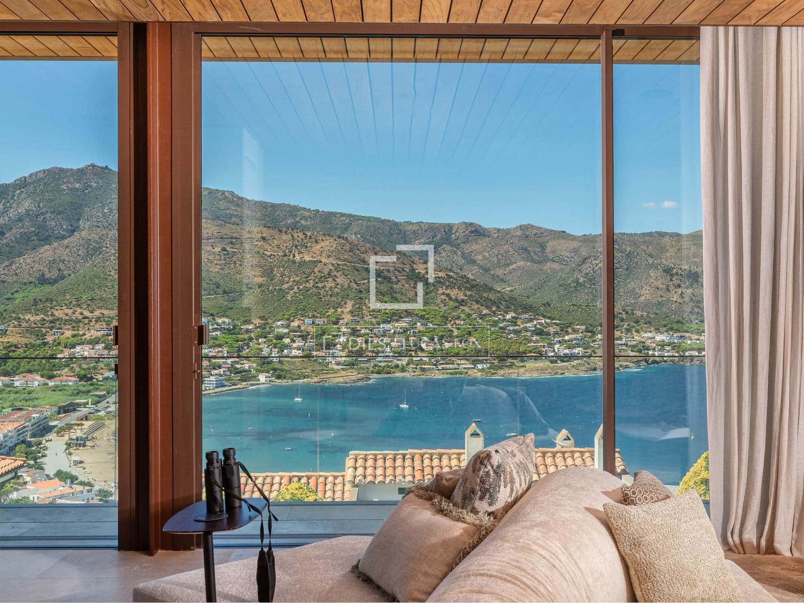 3 bedroom Villa for sale in El Port de la Selva with pool garage - € 2,290,000 (Ref: 10057565)