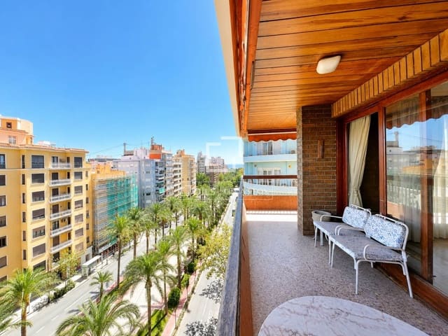 4 sovrum Lägenhet till salu i Alicante stad med garage - 740 000 € (Ref: 10057623)