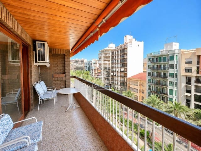 4 sovrum Lägenhet till salu i Alicante stad med garage - 740 000 € (Ref: 10057623)