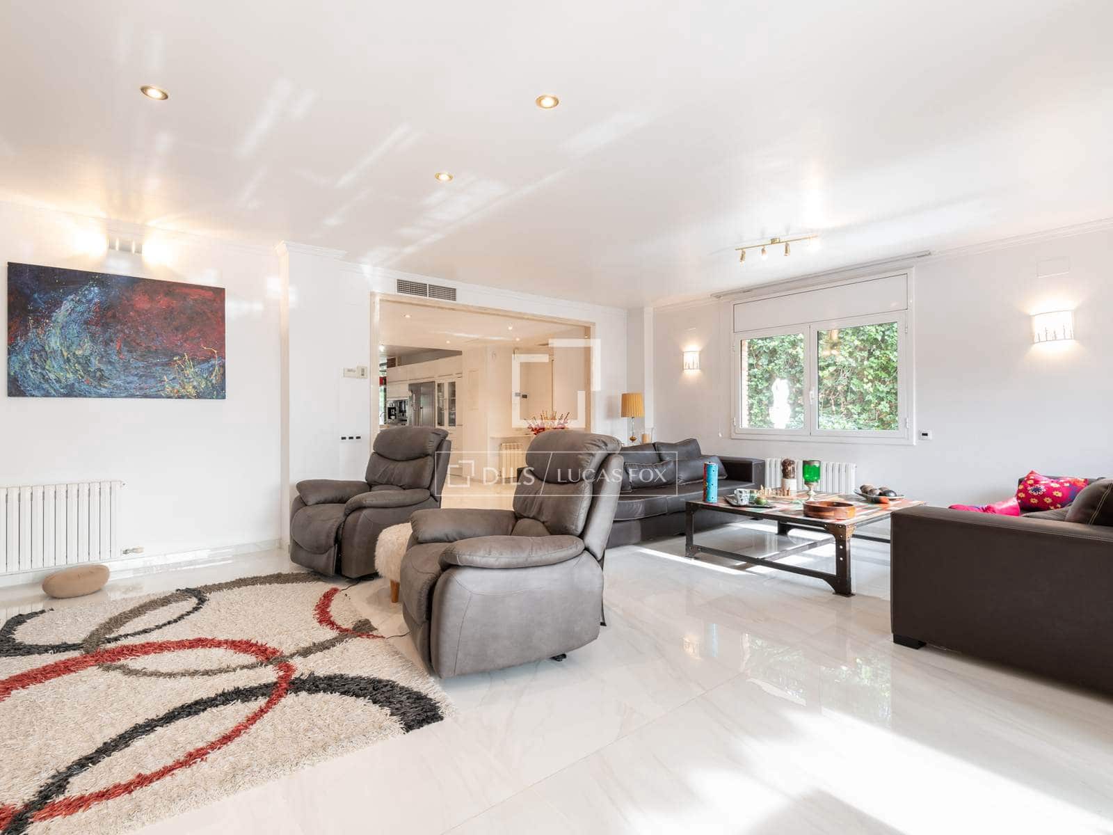 5 quarto Moradia para arrendar em Castelldefels com piscina garagem - 7 500 € (Ref: 10057624)