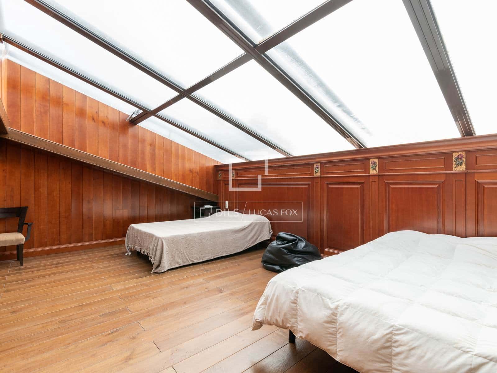 5 quarto Moradia para arrendar em Castelldefels com piscina garagem - 7 500 € (Ref: 10057624)