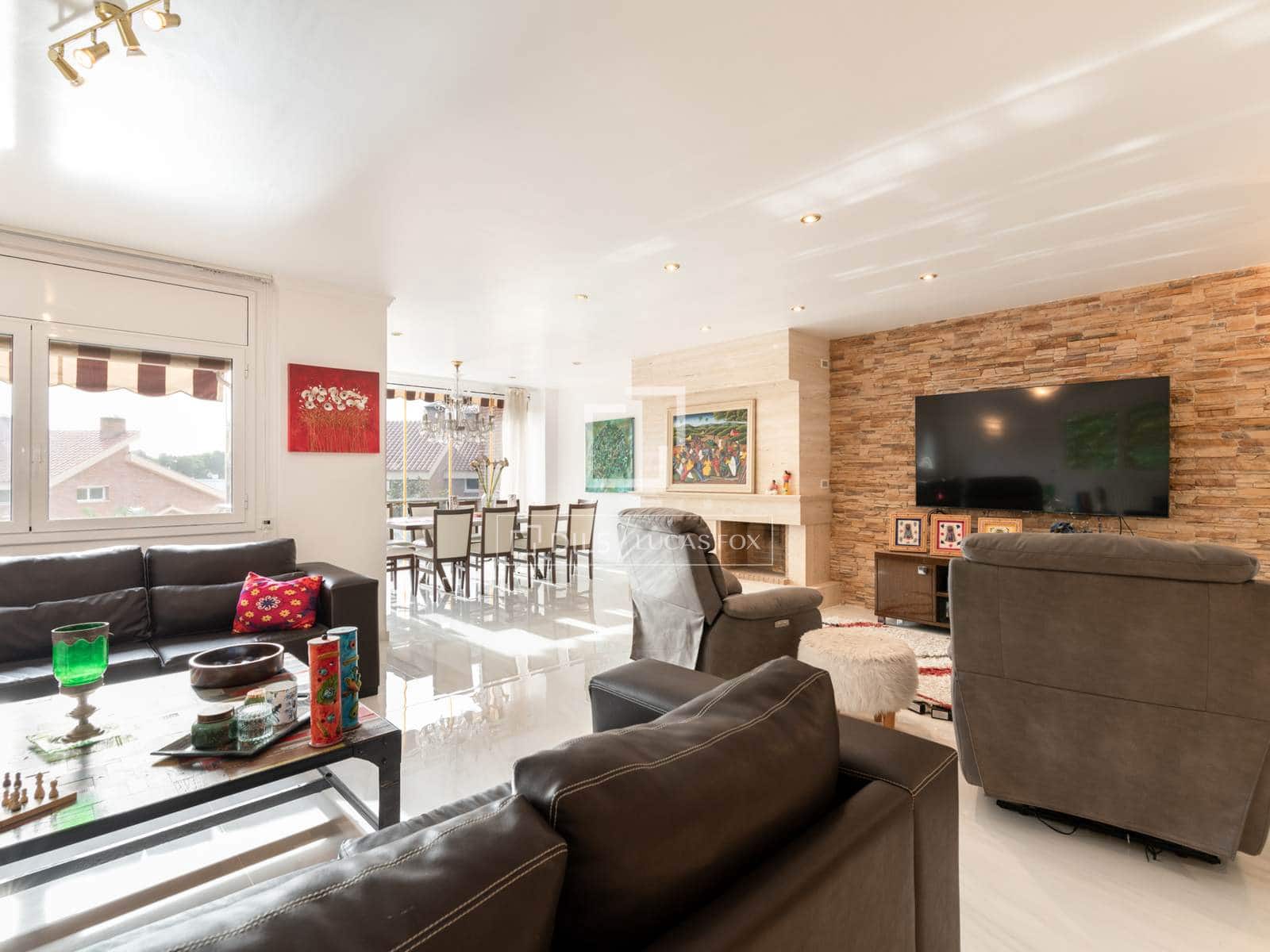 5 quarto Moradia para arrendar em Castelldefels com piscina garagem - 7 500 € (Ref: 10057624)