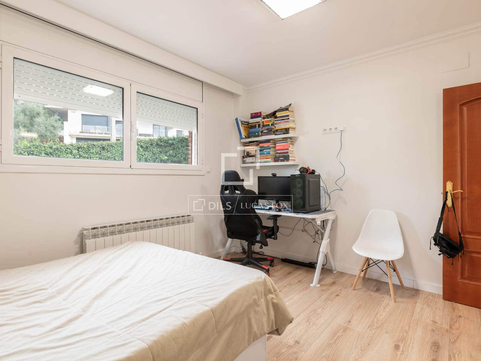 5 quarto Moradia para arrendar em Castelldefels com piscina garagem - 7 500 € (Ref: 10057624)