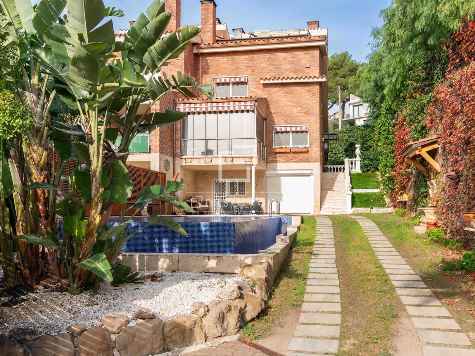 5 quarto Moradia para arrendar em Castelldefels com piscina garagem - 7 500 € (Ref: 10057624)
