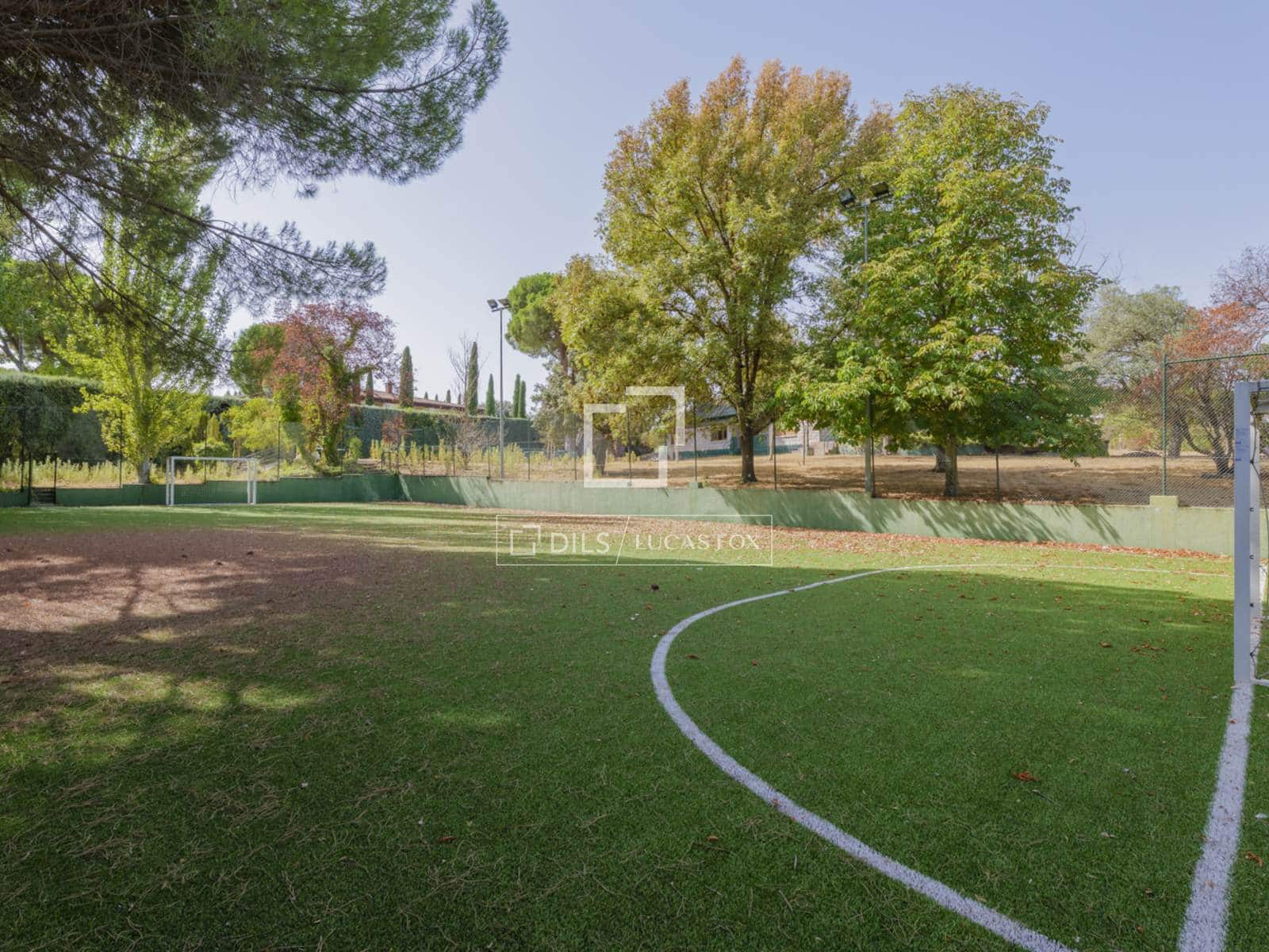 8 Zimmer Villa zu verkaufen in Boadilla del Monte mit Pool Garage - 3.500.000 € (Ref: 10057626)
