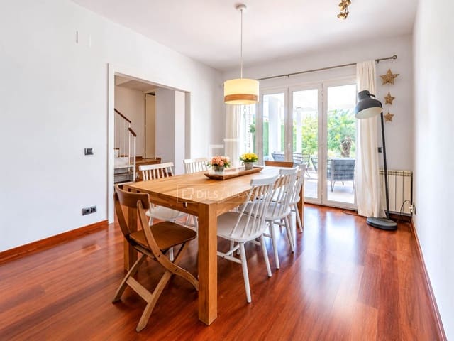 4 Zimmer Villa zu verkaufen in Sant Pere de Ribes mit Pool Garage - 830.000 € (Ref: 10057627)