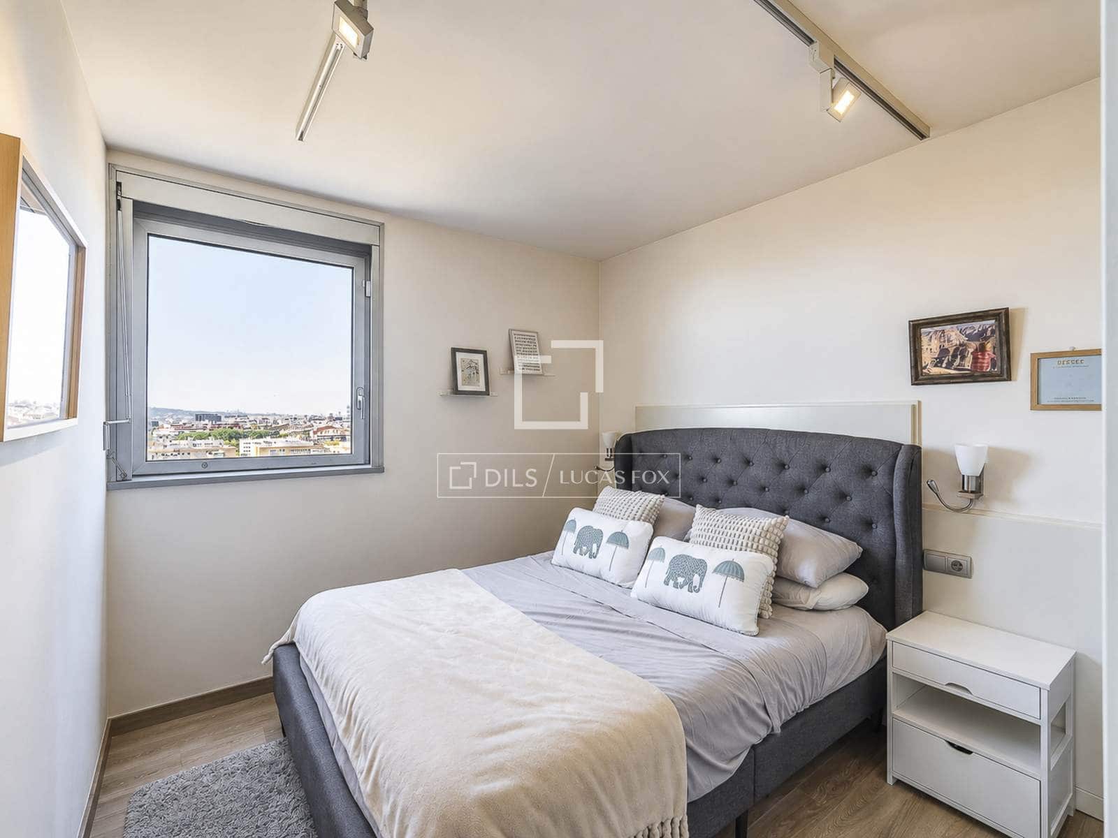 2 bedroom Apartment for sale in Barcelona city with pool - € 997,500 (Ref: 10059832)