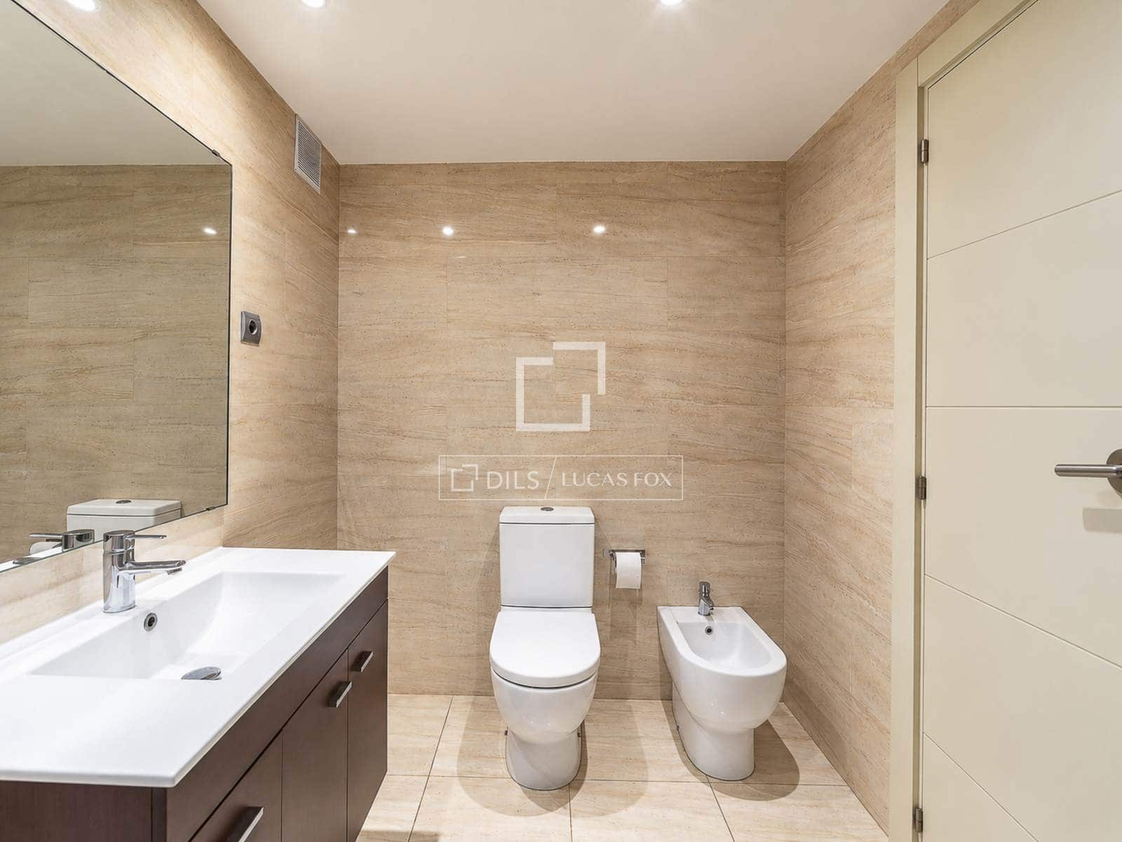2 bedroom Apartment for sale in Barcelona city with pool - € 997,500 (Ref: 10059832)