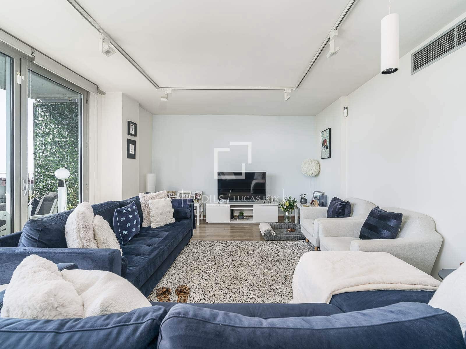 2 bedroom Apartment for sale in Barcelona city with pool - € 997,500 (Ref: 10059832)