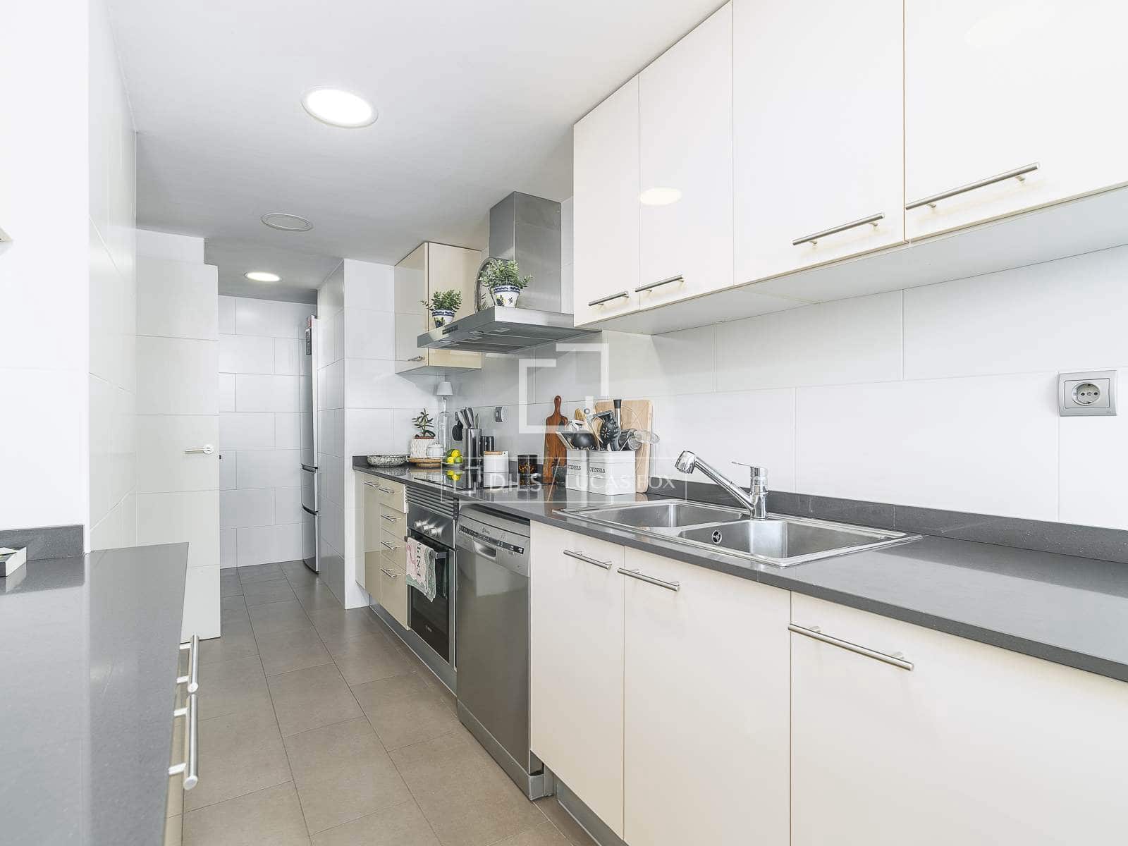 2 bedroom Apartment for sale in Barcelona city with pool - € 997,500 (Ref: 10059832)
