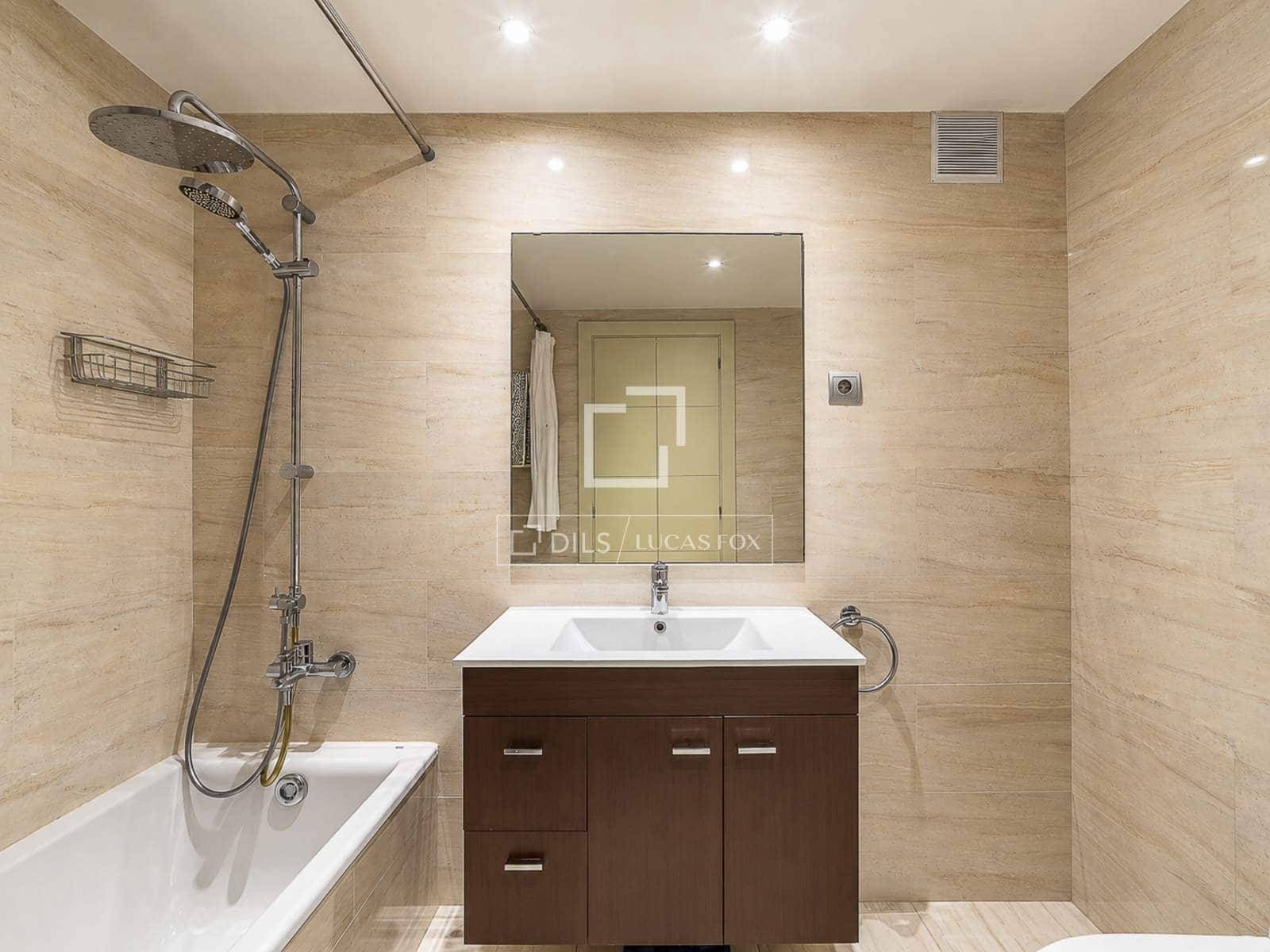 2 bedroom Apartment for sale in Barcelona city with pool - € 997,500 (Ref: 10059832)