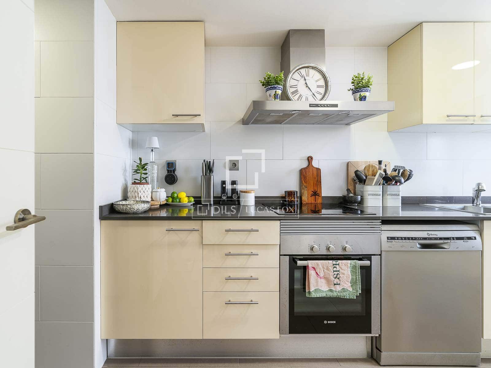 2 bedroom Apartment for sale in Barcelona city with pool - € 997,500 (Ref: 10059832)
