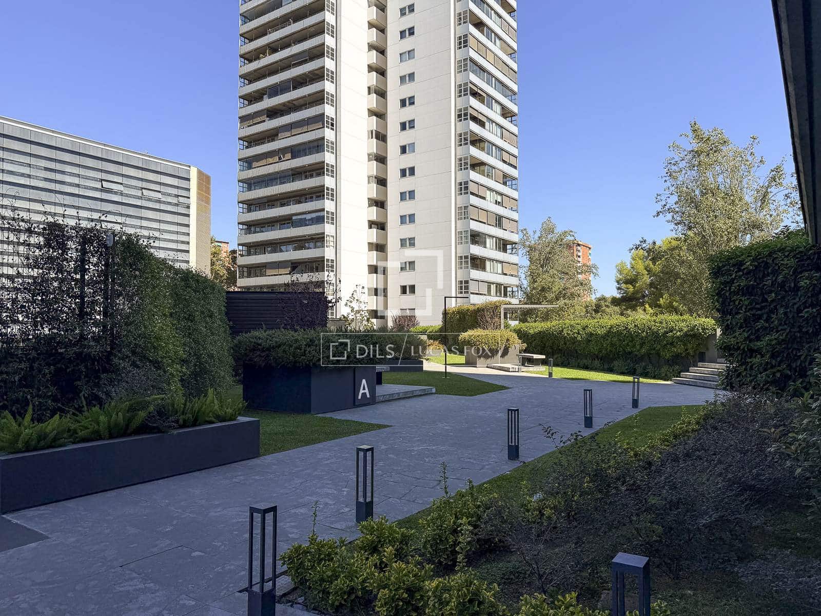 2 bedroom Apartment for sale in Barcelona city with pool - € 997,500 (Ref: 10059832)