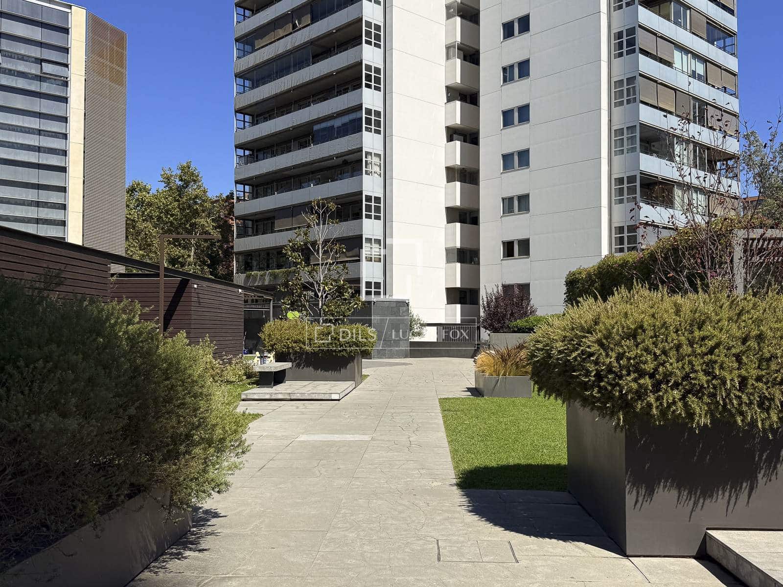 2 bedroom Apartment for sale in Barcelona city with pool - € 997,500 (Ref: 10059832)