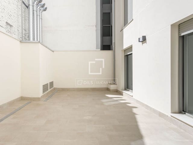 Apartamento de 2 habitaciones en Pacífico, Madrid ciudad en alquiler con piscina garaje - 2.950 € (Ref: 10060519)