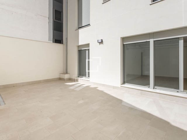 Apartamento de 2 habitaciones en Pacífico, Madrid ciudad en alquiler con piscina garaje - 2.950 € (Ref: 10060519)