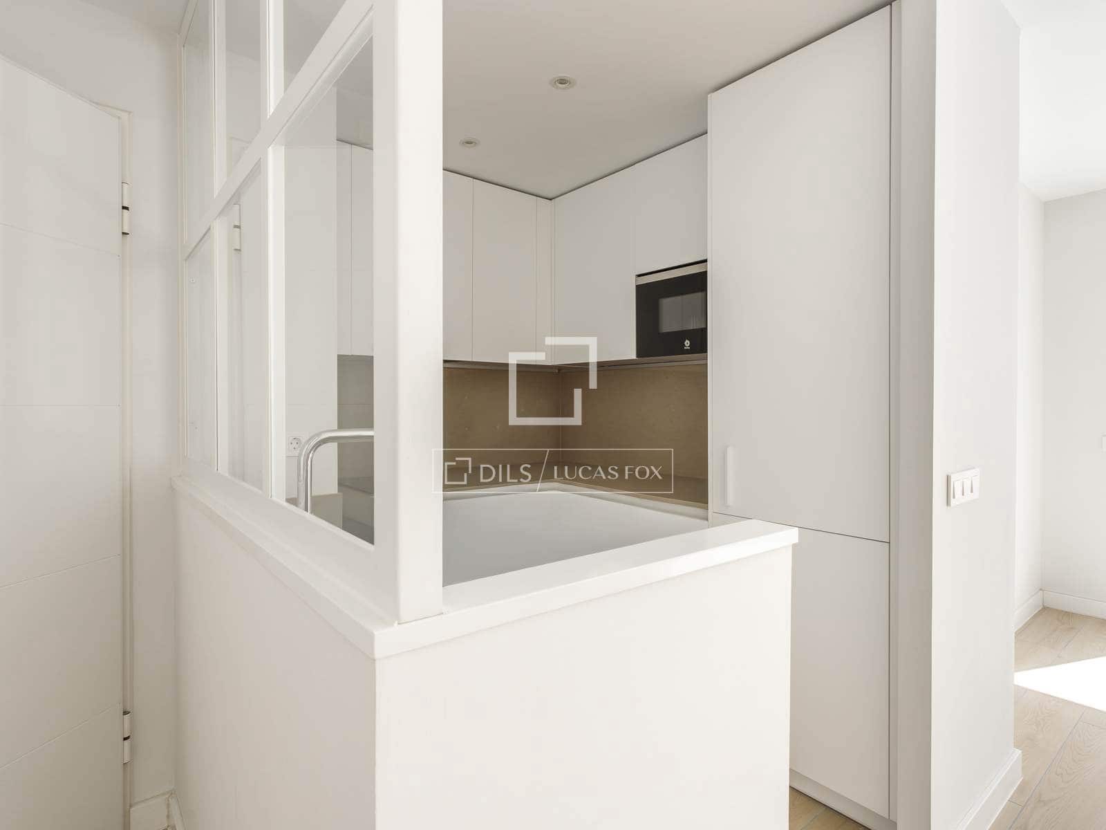 Apartamento de 2 habitaciones en Madrid ciudad en alquiler con piscina garaje - 2.950 € (Ref: 10060519)