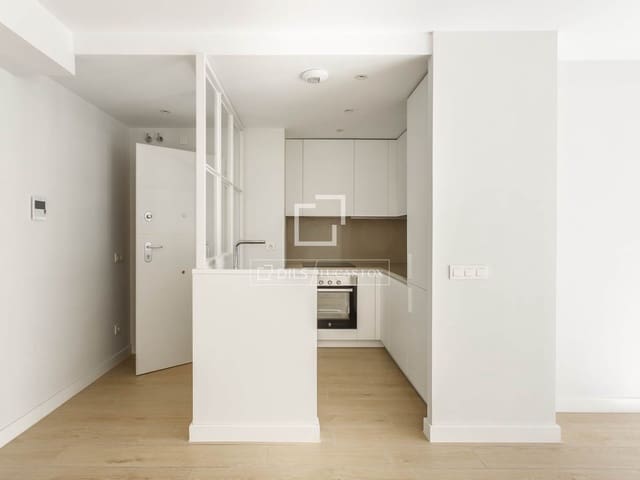 Apartamento de 2 habitaciones en Pacífico, Madrid ciudad en alquiler con piscina garaje - 2.950 € (Ref: 10060519)