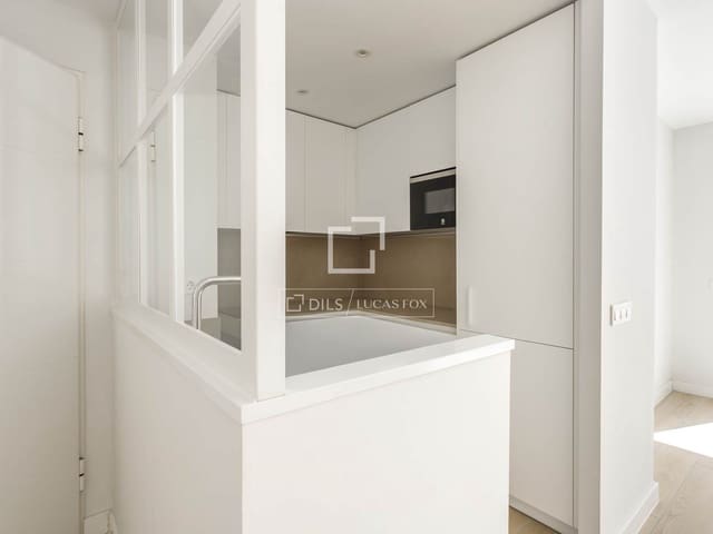 Apartamento de 2 habitaciones en Pacífico, Madrid ciudad en alquiler con piscina garaje - 2.950 € (Ref: 10060519)