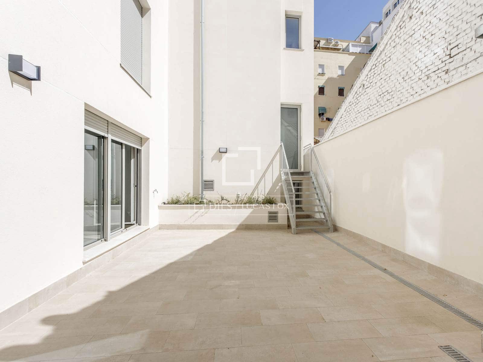 Apartamento de 2 habitaciones en Madrid ciudad en alquiler con piscina garaje - 2.950 € (Ref: 10060519)