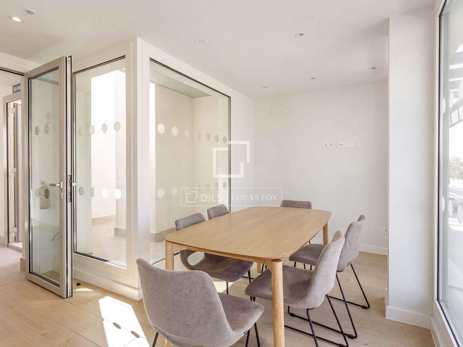 Apartamento de 2 habitaciones en Madrid ciudad en alquiler con piscina garaje - 2.950 € (Ref: 10060519)