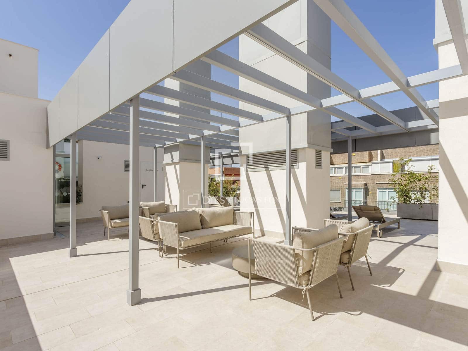Apartamento de 2 habitaciones en Madrid ciudad en alquiler con piscina garaje - 2.950 € (Ref: 10060519)