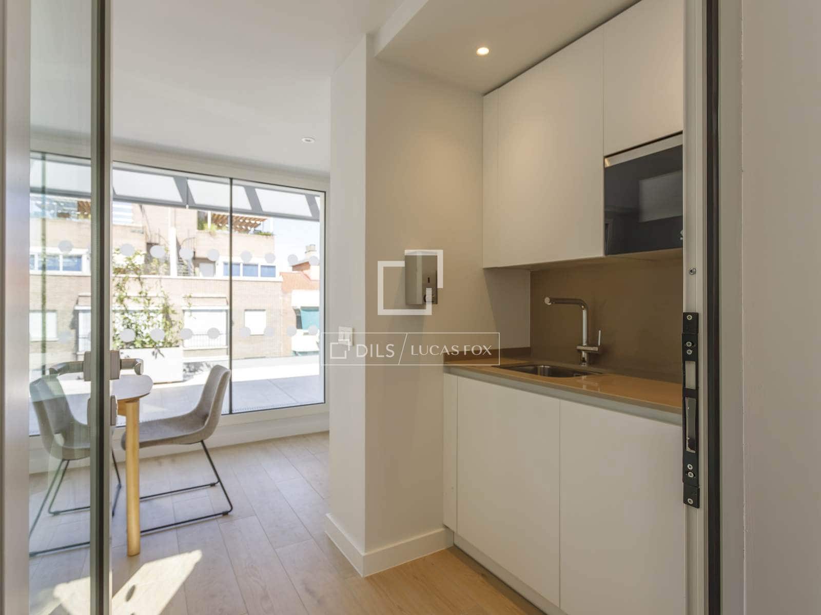 Apartamento de 2 habitaciones en Madrid ciudad en alquiler con piscina garaje - 2.950 € (Ref: 10060519)