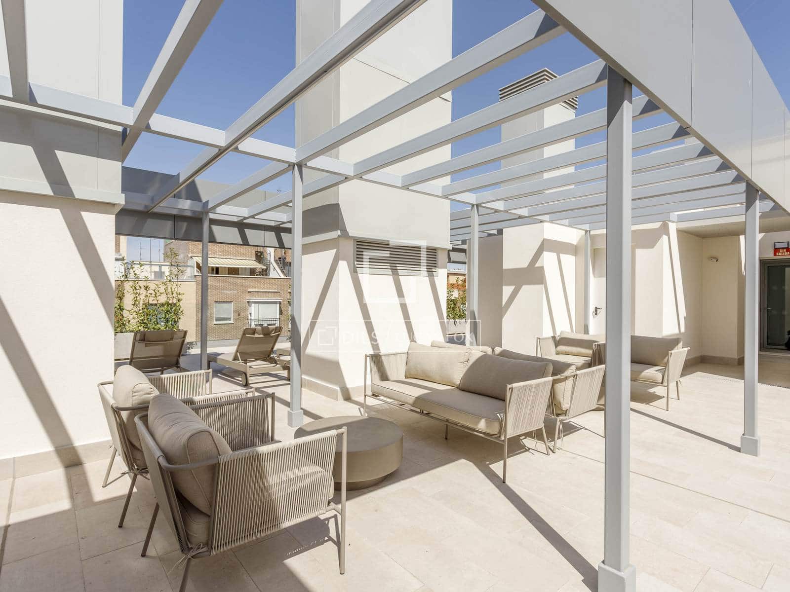 Apartamento de 2 habitaciones en Madrid ciudad en alquiler con piscina garaje - 2.950 € (Ref: 10060519)