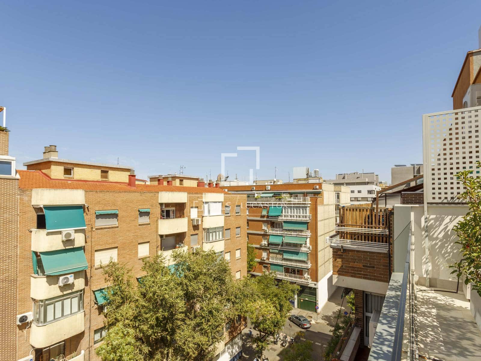 Apartamento de 2 habitaciones en Madrid ciudad en alquiler con piscina garaje - 2.950 € (Ref: 10060519)