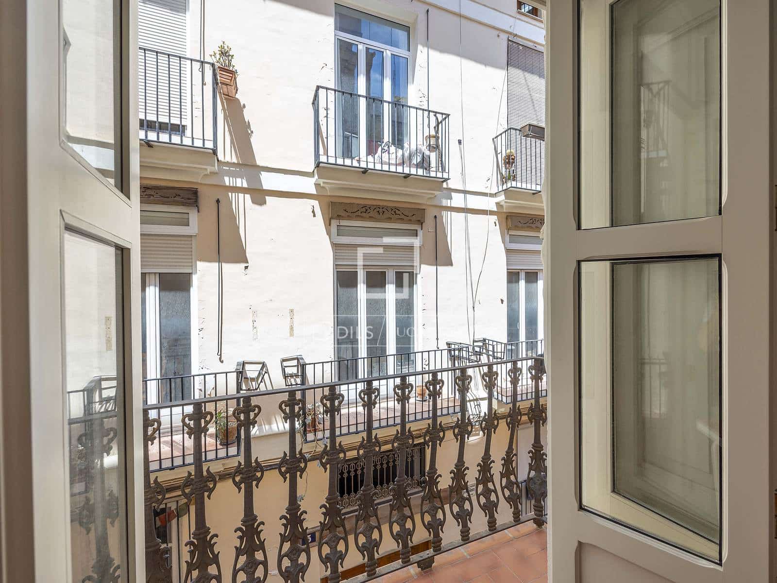 Apartamento de 1 habitación en València ciudad en alquiler - 1.500 € (Ref: 10062739)