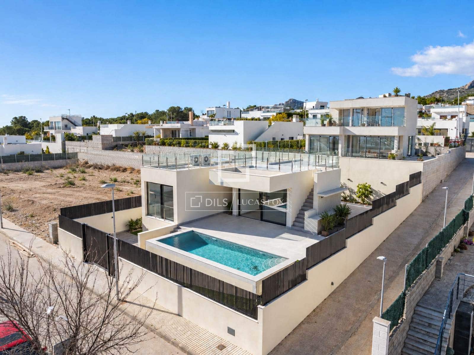 4 slaapkamer Villa te koop in Polop met zwembad garage - € 970.000 (Ref: 10065556)