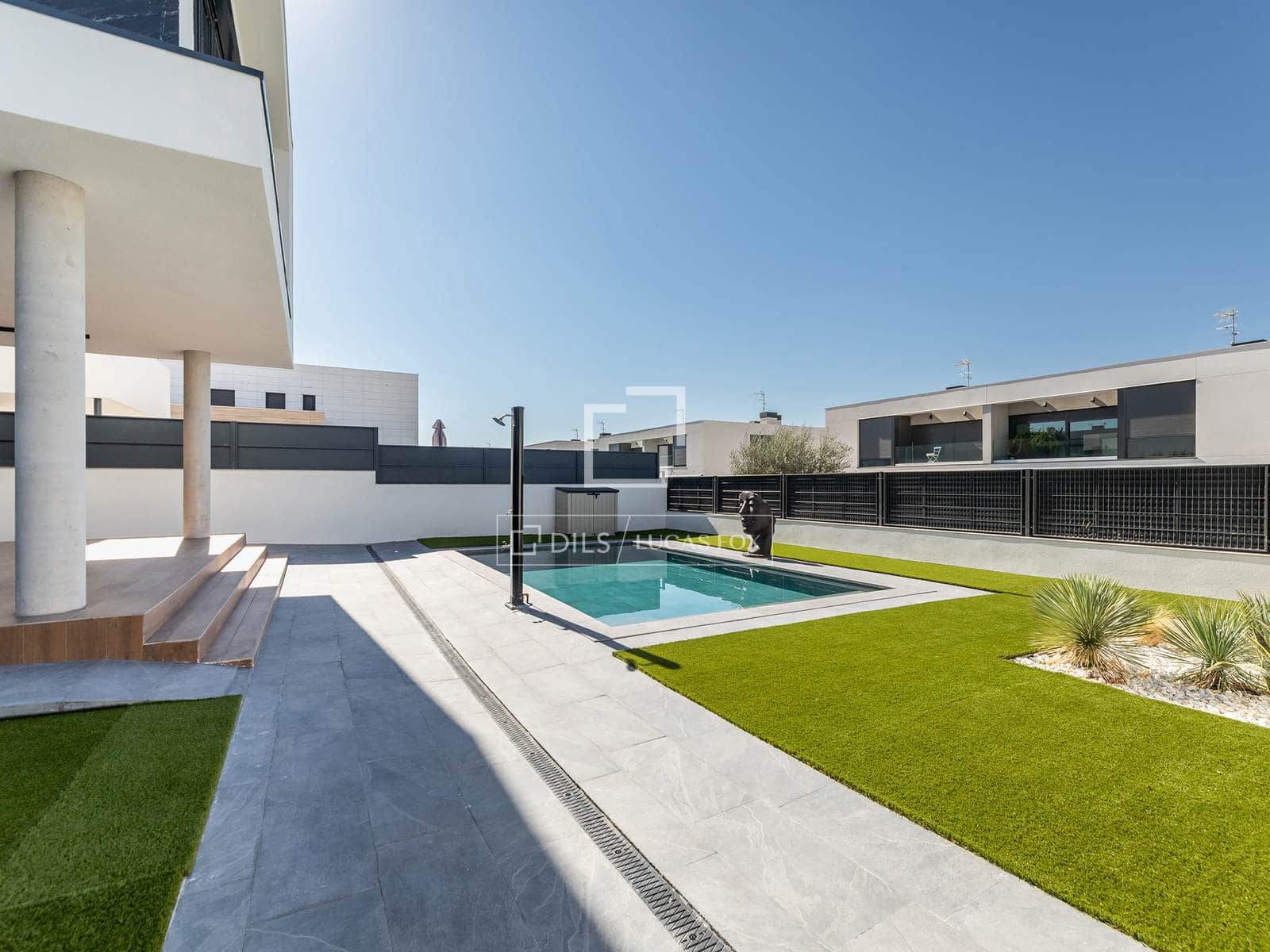 Chalet de 5 habitaciones en Villaviciosa de Odón en venta con piscina garaje - 1.500.000 € (Ref: 10065583)