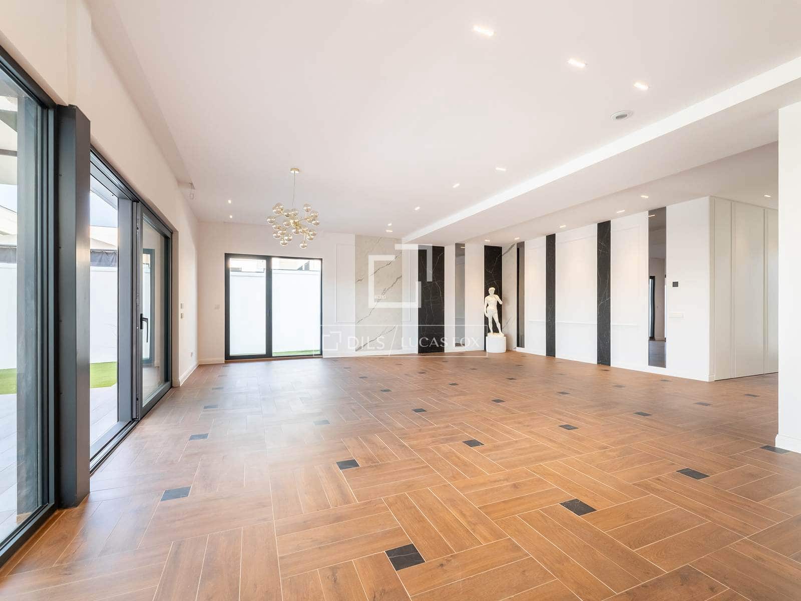 Chalet de 5 habitaciones en Villaviciosa de Odón en venta con piscina garaje - 1.500.000 € (Ref: 10065583)