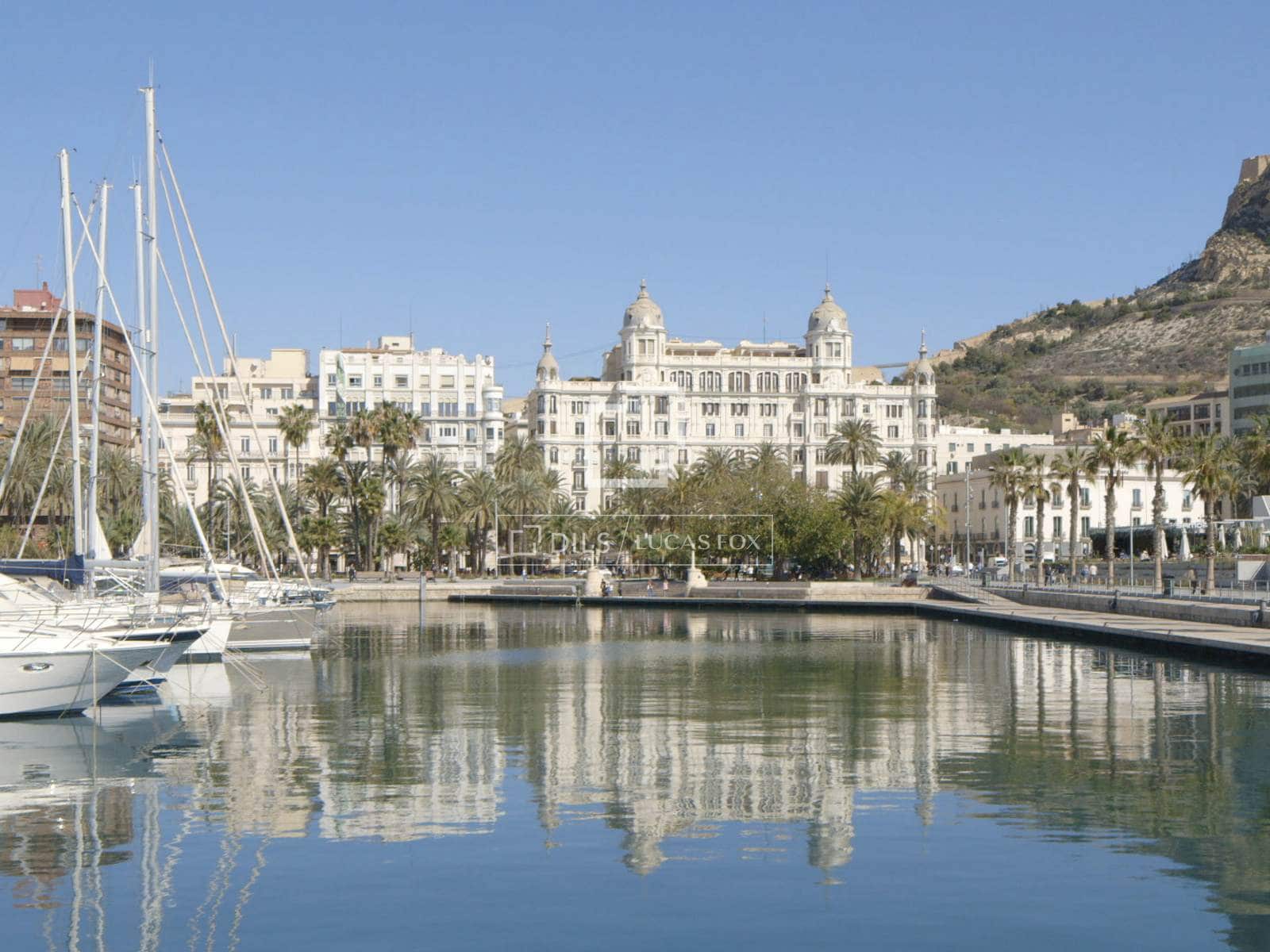 Apartamento de 3 habitaciones en Alicante / Alacant ciudad en venta - 2.400.000 € (Ref: 10065704)