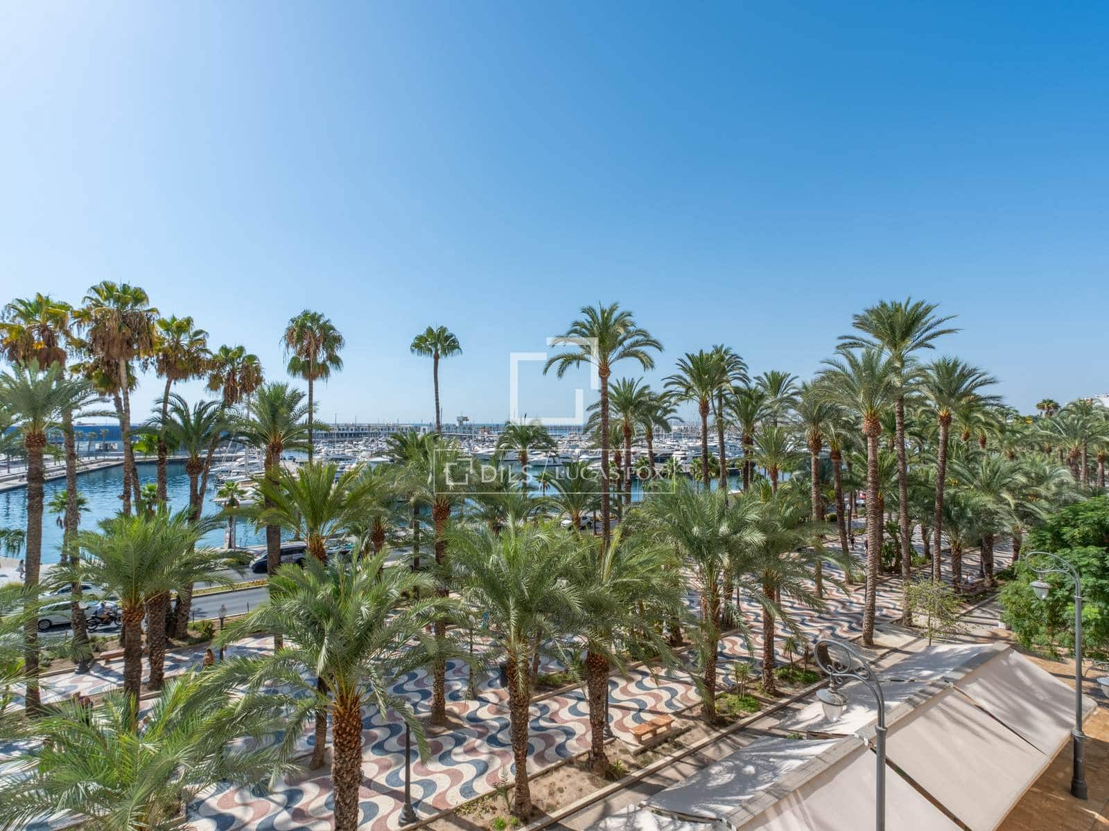 Apartamento de 3 habitaciones en Alicante / Alacant ciudad en venta - 2.400.000 € (Ref: 10065704)