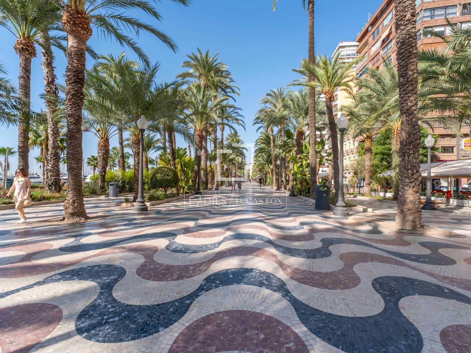 Apartamento de 3 habitaciones en Alicante / Alacant ciudad en venta - 2.400.000 € (Ref: 10065704)